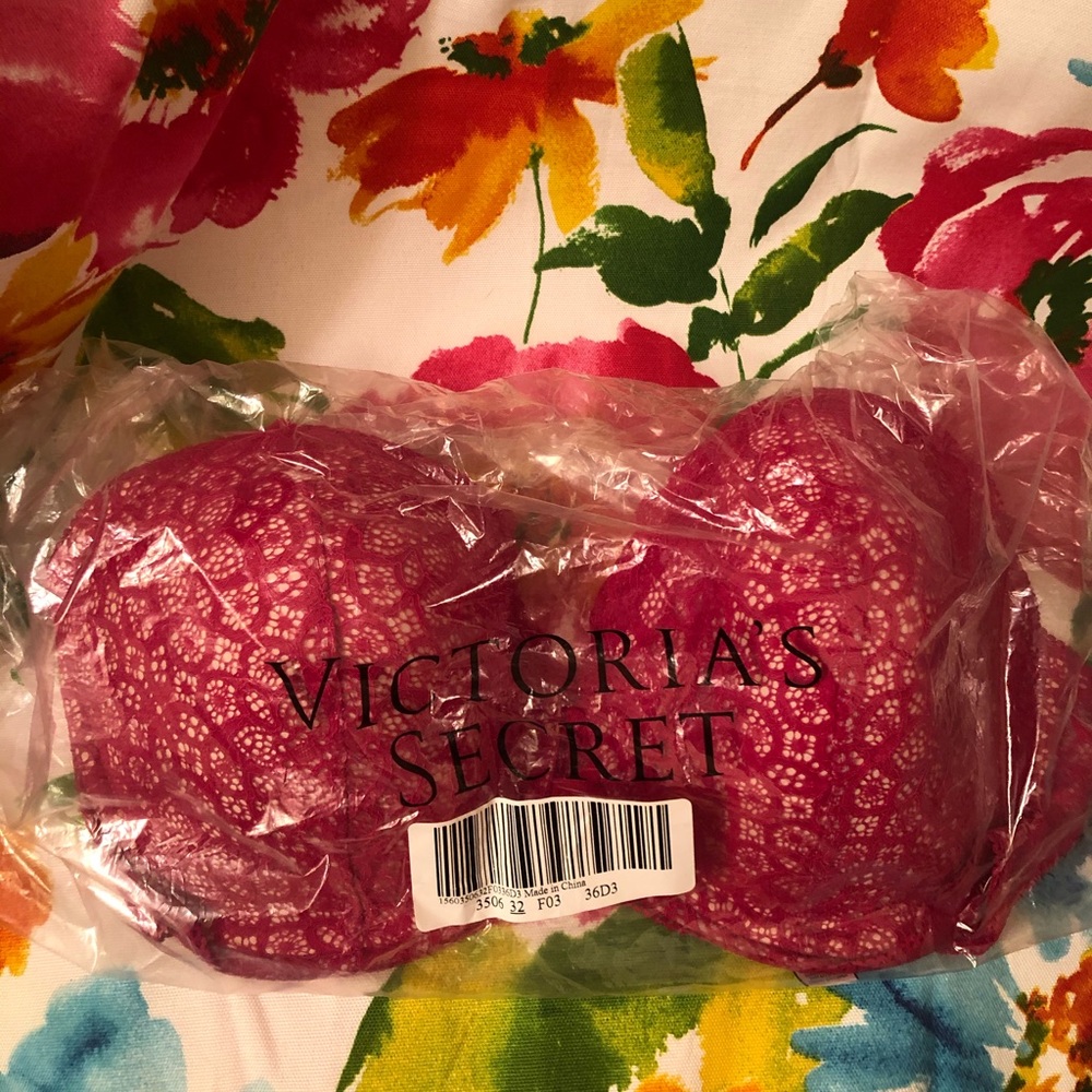 NWT Victoria’s Secret Bras